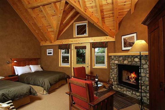 10 Normerica Timber Frames Commercial Projects Buffalo Mountain Lodge Hotel Banff Canada Interior Bedroom 550x365