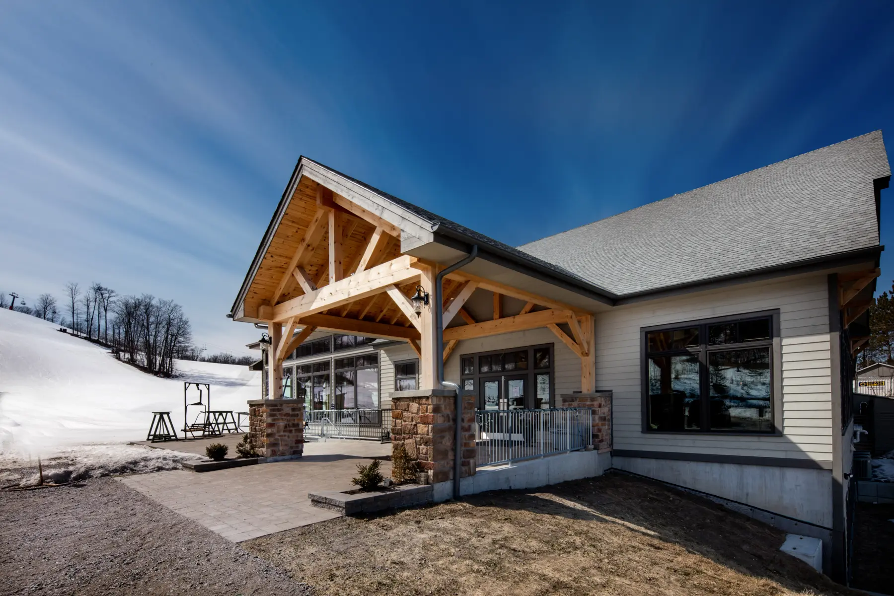 2 Normerica Timber Frames Heights of Horseshoe Ski Country Club Commercial Projects Barrie Ontario Exterior Clubhouse