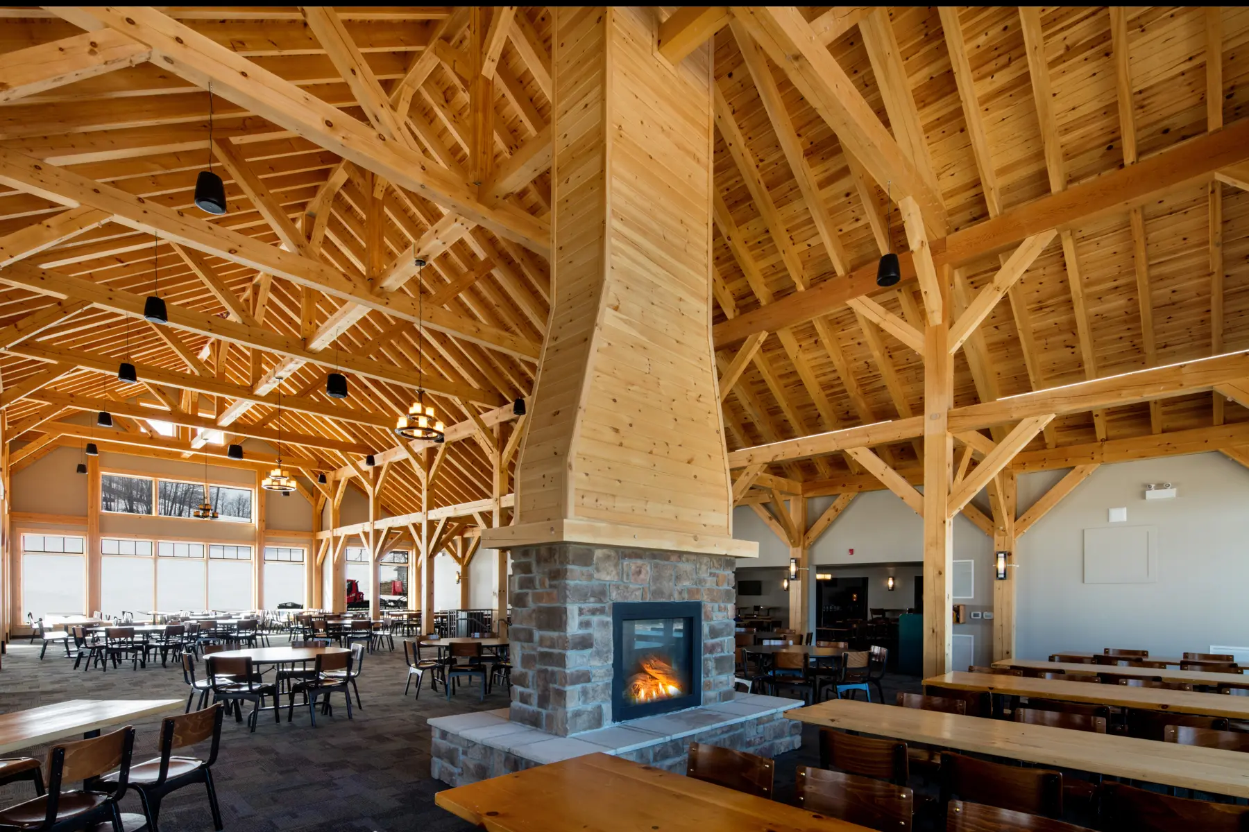 7 Normerica Timber Frames Heights of Horseshoe Ski Country Club Commercial Projects Barrie Ontario Interior Clubhouse Fireplace