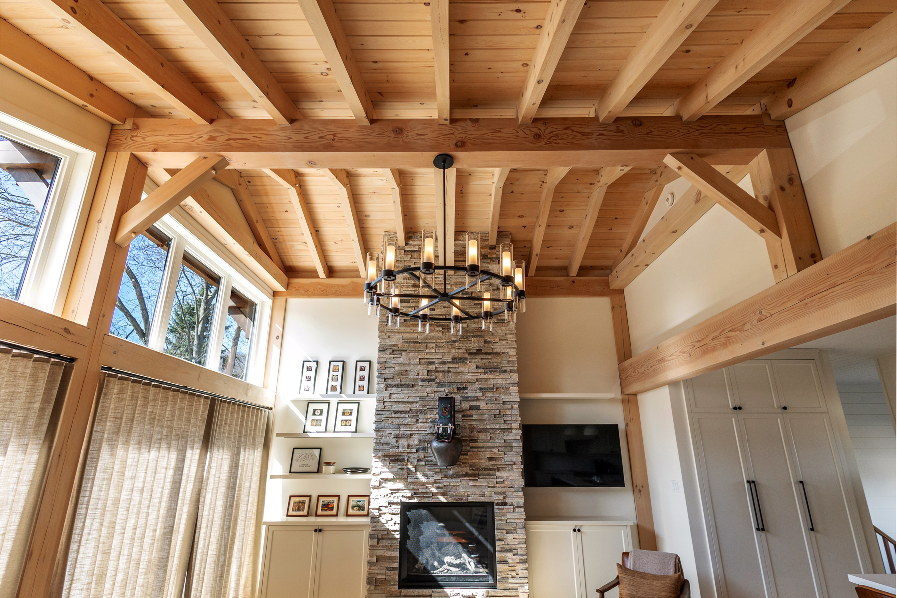Family Legacy Chalet Interior Great Room Cathedral Ceiling Normerica
