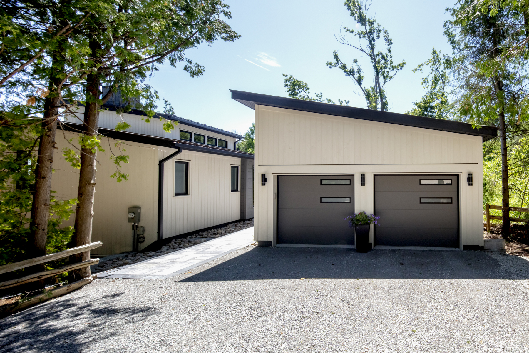 elevated modern timber exterior 5